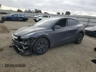 2025 Tesla Model Y Long Range with VIN 7SAYGDED6SF227475, listed as a Copart auction lot 42634345 with 3,493 mi miles and Salvage Title. Bid and sale history available at DreamBid. Image 1.