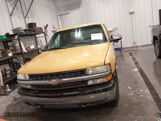 2002 Chevrolet Silverado 1500 LS with VIN 1GCEK19T62Z132438, listed as a IAAI auction lot 41777375 with 150,154 mi miles. Bid and sale history available at carsss.com. Image 12.