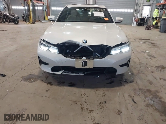 2021 BMW 3 Series 330i xDrive with VIN 3MW5R7J01M8C07735, listed as a IAAI auction lot 41570956 with 70,915 mi miles and . Bid and sale history available at carsss.com. Image 6.
