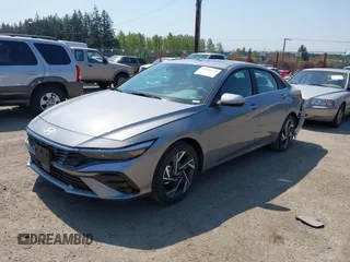 2025 Hyundai Elantra SEL Convenience with VIN KMHLS4DG0SU985915, listed as a IAAI auction lot 42111123 with 680 mi miles and . Bid and sale history available at DreamBid. Image 17.