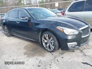 2017 Infiniti Q70L 3.7 with VIN JN1BY1PR6HM210363, listed as a IAAI auction lot 41578525 with 111,792 mi miles. Bid and sale history available at carsss.com. Image 1.