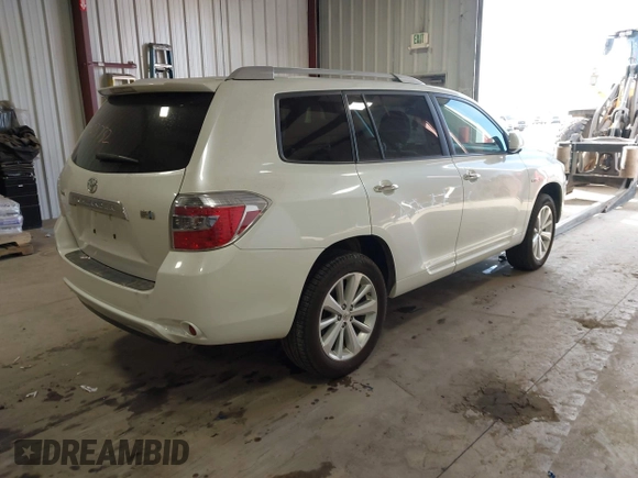 2009 Toyota Highlander Hybrid with VIN JTEEW41A792036820, listed as a IAAI auction lot 41403732 with 110,791 mi miles. Bid and sale history available at carsss.com. Image 4.