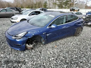 2020 Tesla Model 3 Long Range with VIN 5YJ3E1EB0LF664562, listed as a Copart auction lot 50484355 with 31,884 mi miles and Salvage Title. Bid and sale history available at carsss.com. Image 1.