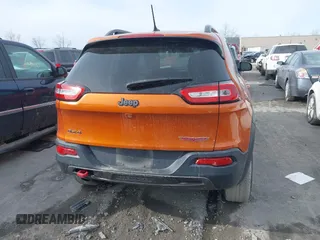 2015 Jeep Cherokee Trailhawk with VIN 1C4PJMBB3FW642266, listed as a IAAI auction lot 41510571 with 72,030 mi miles and . Bid and sale history available at DreamBid. Image 16.