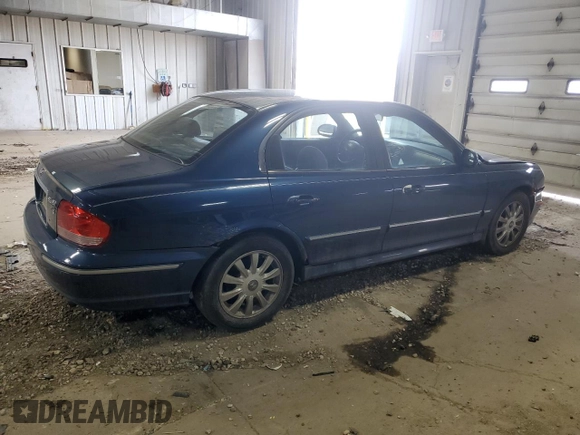 2004 Hyundai Sonata GLS with VIN KMHWF35H94A019697, listed as a Copart auction lot 51681035 with 174,304 mi miles and Clean Title. Bid and sale history available at carsss.com. Image 3.
