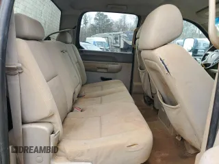 2011 GMC Sierra 2500HD SLE z VIN 1GT120C83BF159109, wystawiony jako Copart lot #51218225 z przebiegiem 259 160 mil mil oraz Szkoda całkowita • Salvage title. Historia ofert i sprzedaży dostępna na DreamBid. Obrazek 10.