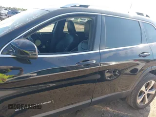 2019 Jeep Cherokee Limited z VIN 1C4PJLDB9KD266654, wystawiony jako IAAI lot #42201832 z przebiegiem 91 326 mil mil oraz . Historia ofert i sprzedaży dostępna na DreamBid. Obrazek 15.