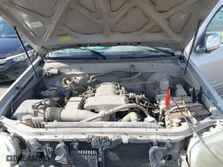 2005 Toyota Tundra SR5 with VIN 5TBET34125S464051, listed as a IAAI auction lot 41551540 with 374,191 mi miles. Bid and sale history available at carsss.com. Image 10.