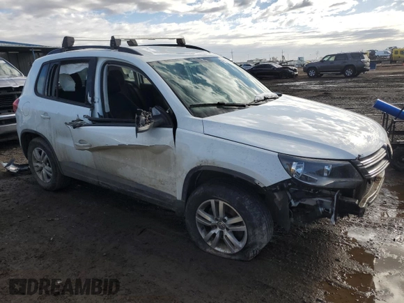 2015 Volkswagen Tiguan S z VIN WVGBV7AX7FW569427, wystawiony jako Copart lot #42190605 z przebiegiem 102 354 mil mil oraz Szkoda całkowita • Salvage title. Historia ofert i sprzedaży dostępna na DreamBid. Obrazek 4.