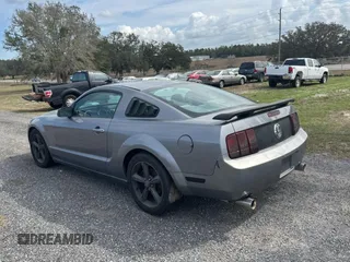 2007 Ford Mustang Deluxe with VIN 1ZVFT80N975342231, listed as a Copart auction lot 44405705 with 175,676 mi miles and Clean Title. Bid and sale history available at carsss.com. Image 3.