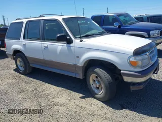 1996 Ford Explorer XLT с VIN 1FMDU35P3TUD49482, выставлен на аукционе IAAI как лот 42582730 с пробегом 238 273 миль миль и . История ставок и продаж доступна на DreamBid. Изображение 1.