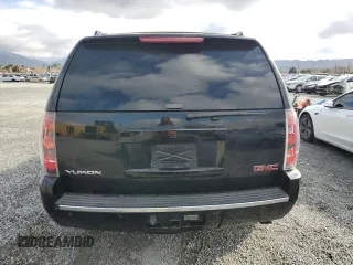 2008 GMC Yukon Denali z VIN 1GKFK63878J187742, wystawiony jako Copart lot #42462895 z przebiegiem 133 468 mil mil oraz Tytuł czysty. Historia ofert i sprzedaży dostępna na DreamBid. Obrazek 6.