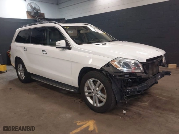 2014 Mercedes-Benz GL-Class GL 450 with VIN 4JGDF7CE3EA280641, listed as a IAAI auction lot 41918317 with 154,236 mi miles. Bid and sale history available at carsss.com. Image 1.