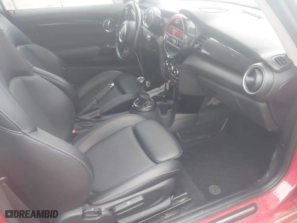 2015 MINI Cooper Hardtop S with VIN WMWXP7C52F2A60126, listed as a IAAI auction lot 41537299 with 72,576 mi miles. Bid and sale history available at carsss.com. Image 5.