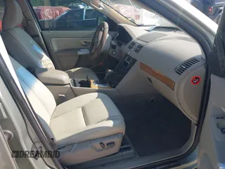2006 Volvo XC90 with VIN YV4CM592X61228963, listed as a IAAI auction lot 42608609 with 95,740 mi miles and . Bid and sale history available at DreamBid. Image 5.