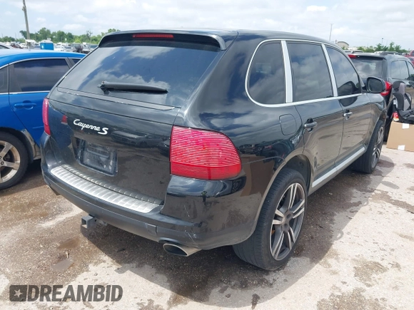 2005 Porsche Cayenne S z VIN WP1AB29P85LA66147, wystawiony jako IAAI lot #42216399 z przebiegiem 159 222 mil mil oraz . Historia ofert i sprzedaży dostępna na DreamBid. Obrazek 4.
