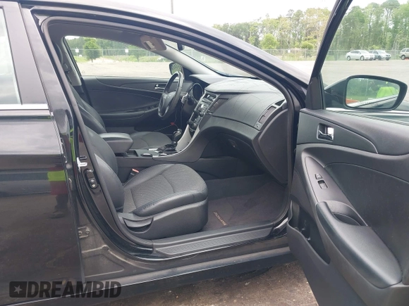 2011 Hyundai Sonata Limited with VIN 5NPEC4ACXBH305881, listed as a IAAI auction lot 42211431 with 148,387 mi miles and . Bid and sale history available at carsss.com. Image 5.