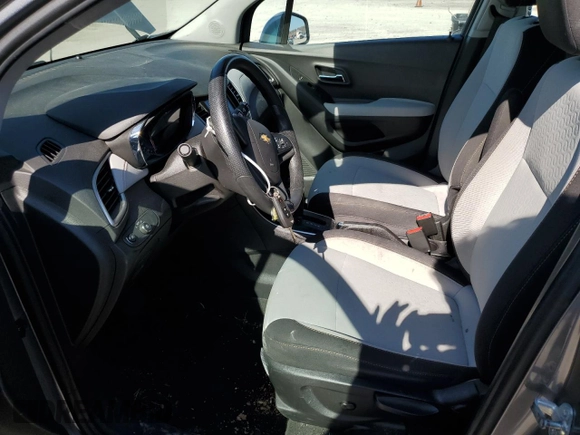 2020 Chevrolet Trax LS with VIN 3GNCJKSB4LL157839, listed as a Copart auction lot 48730334 with 53,896 mi miles and Salvage Title. Bid and sale history available at DreamBid. Image 7.