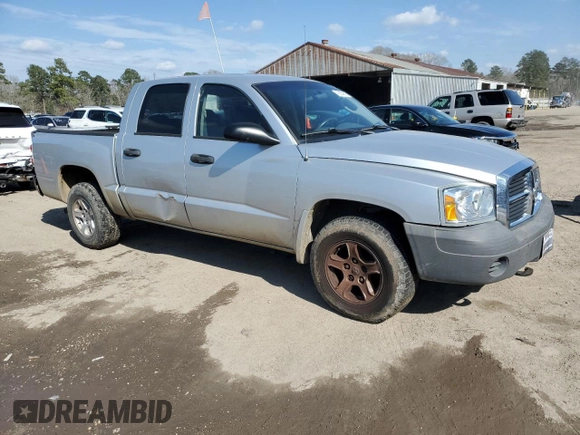 2007 Dodge Dakota ST z VIN 1D7HW28P17S184237, wystawiony jako Copart lot #43230605 z przebiegiem 151 993 mil mil oraz Czysty tytuł • Clean title. Historia ofert i sprzedaży dostępna na DreamBid. Obrazek 4.