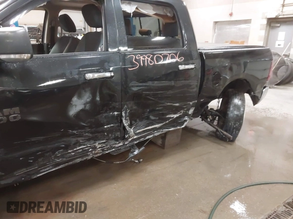 2018 Ram 1500 Big Horn with VIN 1C6RR7LG0JS352281, listed as a IAAI auction lot 39980706 with 56,822 mi miles. Bid and sale history available at carsss.com. Image 6.