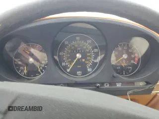 1979 Mercedes-Benz SLC с VIN 10702412025628, выставлен на аукционе Copart как лот 42388515 с пробегом 167 898 миль миль и Списание • Salvage title. История ставок и продаж доступна на DreamBid. Изображение 9.