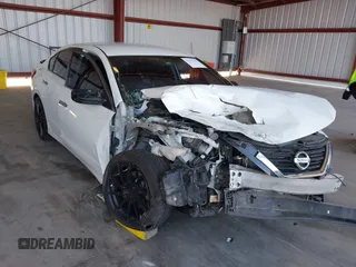 2017 Nissan Altima SR z VIN 1N4AL3AP8HC223279, wystawiony jako IAAI lot #42375327 z przebiegiem 82 513 mil mil oraz . Historia ofert i sprzedaży dostępna na DreamBid. Obrazek 1.