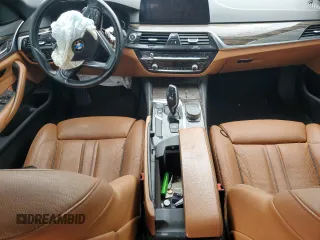 2019 BMW 5 Series 530i z VIN WBAJA5C56KBX86395, wystawiony jako Copart lot #59395825 z przebiegiem Nie podano mil oraz Szkoda całkowita • Salvage title. Historia ofert i sprzedaży dostępna na DreamBid. Obrazek 8.