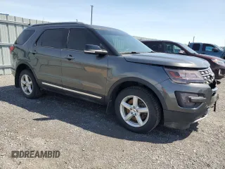 2017 Ford Explorer XLT z VIN 1FM5K8DH9HGC49507, wystawiony jako Copart lot #50566635 z przebiegiem 131 880 mil mil oraz Szkoda całkowita • Salvage title. Historia ofert i sprzedaży dostępna na DreamBid. Obrazek 4.