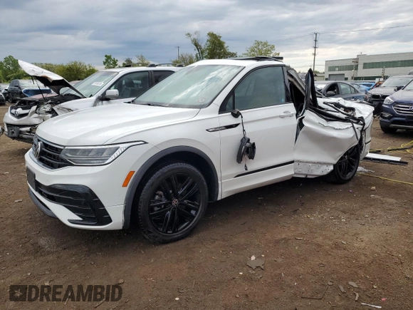 2022 Volkswagen Tiguan SE R-Line Black with VIN 3VV8B7AX7NM007213, listed as a Copart auction lot 58302205 with 24,996 mi miles and Non repairable. Bid and sale history available at DreamBid. Image 1.