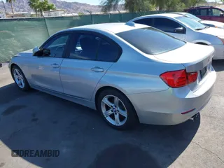 2013 BMW 3 Series 328i с VIN WBA3C1G59DNR45594, выставлен на аукционе IAAI как лот 42250547 с пробегом 183 452 миль миль и . История ставок и продаж доступна на DreamBid. Изображение 3.