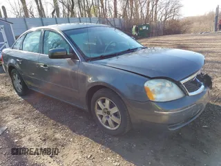 2005 Ford Five Hundred SE z VIN 1FAFP231X5G145153, wystawiony jako IAAI lot #42059747 z przebiegiem 59 114 mil mil oraz . Historia ofert i sprzedaży dostępna na DreamBid. Obrazek 1.