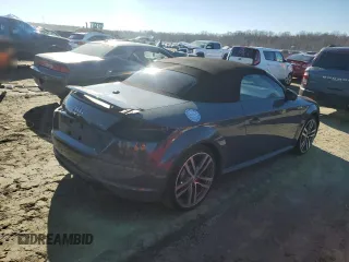 2017 Audi TT Roadster z VIN TRUT5CFV5H1006018, wystawiony jako Copart lot #88120195 z przebiegiem 30 152 mil mil oraz Szkoda całkowita • Salvage title. Historia ofert i sprzedaży dostępna na DreamBid. Obrazek 3.
