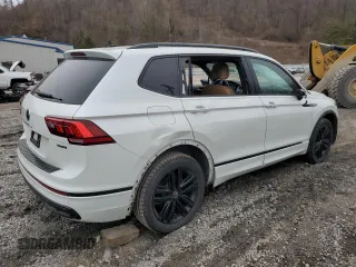 2022 Volkswagen Tiguan SE R-Line Black with VIN 3VV8B7AX8NM072183, listed as a Copart auction lot 42331045 with 87,387 mi miles and Salvage Title. Bid and sale history available at DreamBid. Image 3.
