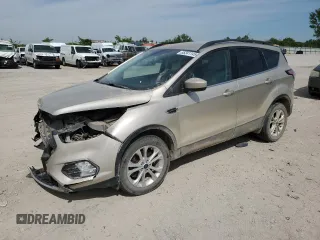 2017 Ford Escape SE z VIN 1FMCU9GD6HUC49482, wystawiony jako Copart lot #55241145 z przebiegiem 99 225 mil mil oraz Szkoda całkowita • Salvage title. Historia ofert i sprzedaży dostępna na DreamBid. Obrazek 1.