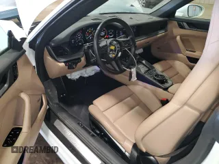 2021 Porsche 911 Carrera with VIN WP0CA2A96MS239369, listed as a Copart auction lot 70894153 with 8,687 mi miles. Bid and sale history available at carsss.com. Image 8.