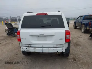 2017 Jeep Patriot High Altitude with VIN 1C4NJRFB9HD174167, listed as a IAAI auction lot 41502784 with 149,637 mi miles. Bid and sale history available at carsss.com. Image 16.