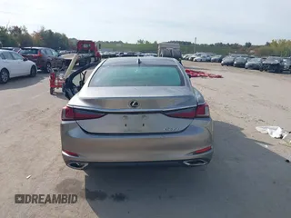 2019 Lexus ES 350 with VIN 58ABZ1B1XKU021657, listed as a IAAI auction lot 40505523 with Not provided miles and . Bid and sale history available at DreamBid. Image 15.
