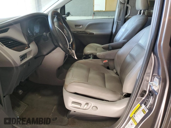 2015 Toyota Sienna XLE z VIN 5TDYK3DC5FS577227, wystawiony jako Copart lot #41766745 z przebiegiem 261 917 mil mil oraz Szkoda całkowita • Salvage title. Historia ofert i sprzedaży dostępna na DreamBid. Obrazek 7.