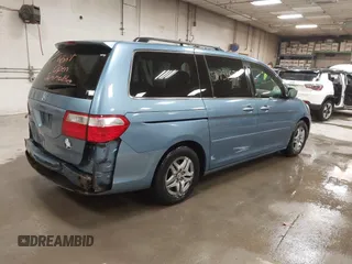 2006 Honda Odyssey EX with VIN 5FNRL38466B123206, listed as a IAAI auction lot 41731572 with 110,792 mi miles. Bid and sale history available at carsss.com. Image 4.