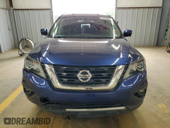 2019 Nissan Pathfinder SV z VIN 5N1DR2MN5KC578620, wystawiony jako Copart lot #54454645 z przebiegiem 146 069 mil mil oraz Czysty tytuł • Clean title. Historia ofert i sprzedaży dostępna na DreamBid. Obrazek 5.