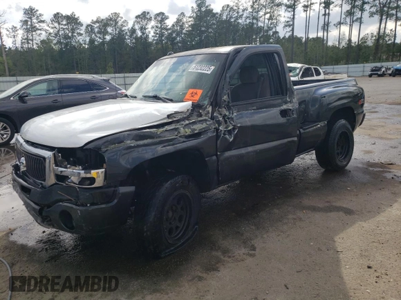 2005 GMC Sierra 1500 SLE with VIN 1GTEK14T05Z235687, listed as a Copart auction lot 51232225 with Not provided miles and Salvage title. Bid and sale history available at DreamBid. Image 1.
