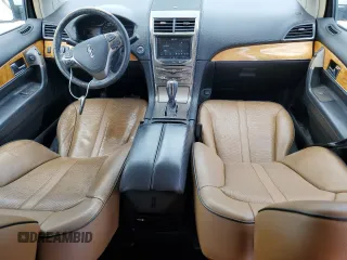 2011 Lincoln MKX z VIN 2LMDJ8JK3BBJ27582, wystawiony jako Copart lot #56555245 z przebiegiem 171 872 mil mil oraz Szkoda całkowita • Salvage title. Historia ofert i sprzedaży dostępna na DreamBid. Obrazek 8.