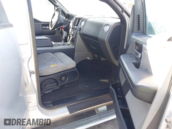2005 Ford F-150 XLT with VIN 1FTPW14535KB58790, listed as a IAAI auction lot 40625087 with 468,224 mi miles. Bid and sale history available at carsss.com. Image 5.