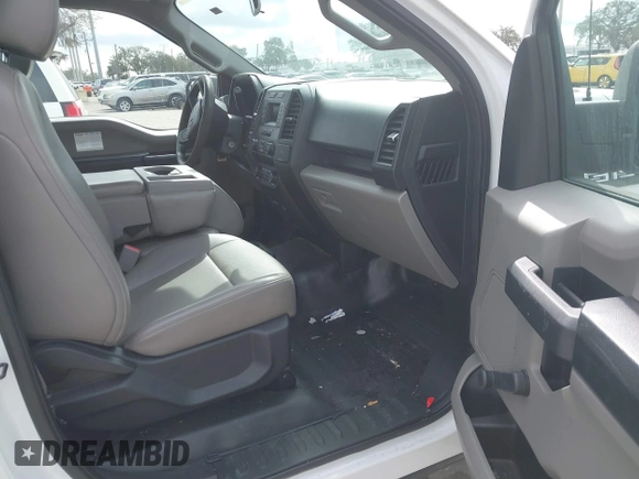 2017 Ford F-150 XL with VIN 1FTMF1C88HFC37836, listed as a IAAI auction lot 41464606 with 195,399 mi miles. Bid and sale history available at carsss.com. Image 5.