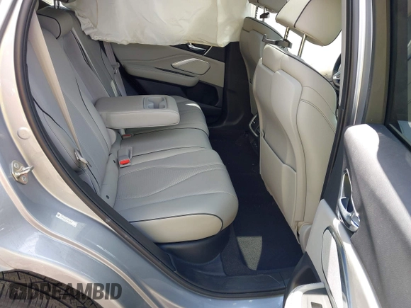 2019 Acura RDX Advance with VIN 5J8TC1H72KL007448, listed as a IAAI auction lot 42550136 with 31,638 mi miles and . Bid and sale history available at DreamBid. Image 8.