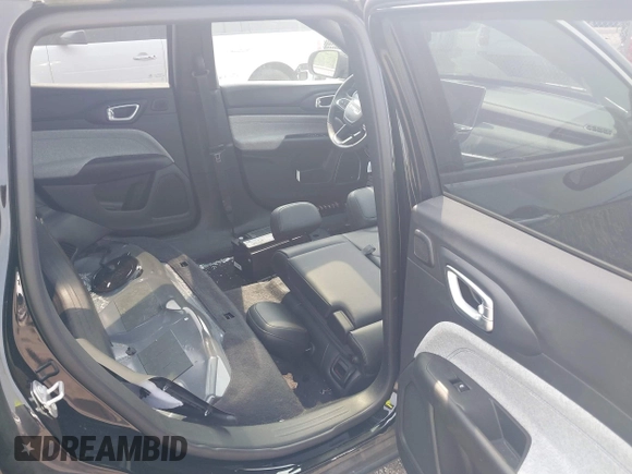 2023 Jeep Compass Altitude z VIN 3C4NJDBN3PT531113, wystawiony jako IAAI lot #42424849 z przebiegiem Nie podano mil oraz . Historia ofert i sprzedaży dostępna na DreamBid. Obrazek 8.