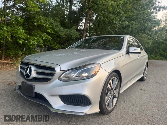 2016 Mercedes-Benz E 350 Luxury with VIN WDDHF8JB8GB198055, listed as a Copart auction lot 61106865 with 90,962 mi miles and Clean title. Bid and sale history available at DreamBid. Image 2.