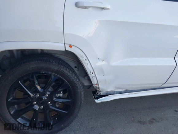 2020 Jeep Grand Cherokee Laredo E with VIN 1C4RJFAG9LC208058, listed as a IAAI auction lot 41430233 with 60,300 mi miles and . Bid and sale history available at DreamBid. Image 6.