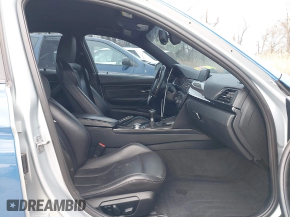 2015 BMW M3 z VIN WBS3C9C51FP803778, wystawiony jako IAAI lot #41732784 z przebiegiem 58 820 mil mil oraz . Historia ofert i sprzedaży dostępna na DreamBid. Obrazek 5.