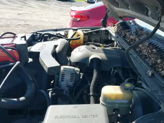2002 Chevrolet Suburban LT с VIN 1GNFK16Z42J208368, выставлен на аукционе IAAI как лот 41866303 с пробегом 314 682 миль миль и . История ставок и продаж доступна на DreamBid. Изображение 13.